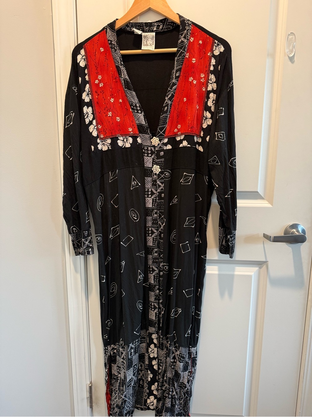 Globe Trotter Rayon Duster Dress Black Red Boho Artwear Indonesia M